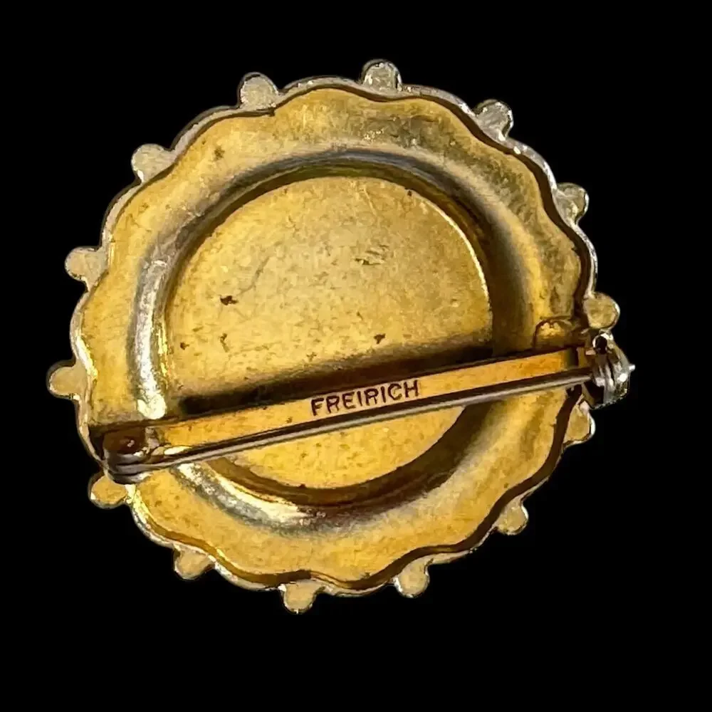 Freirich Victorian Revival 1.5” Brooch Black Cabachon Gold Filigree Dome VNTG